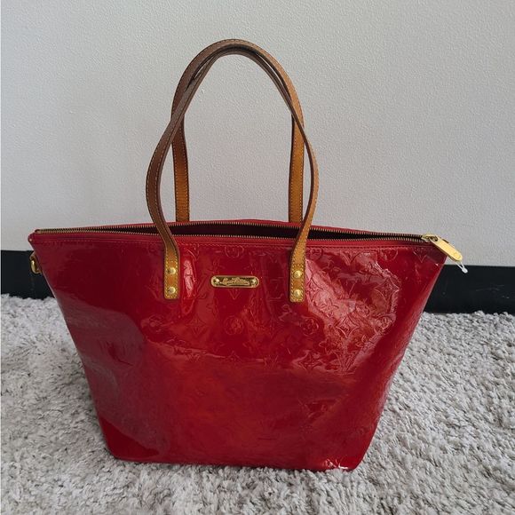 Pre-Owned Louis Vuitton 2011 Monogram Vernis Red Patent Leather